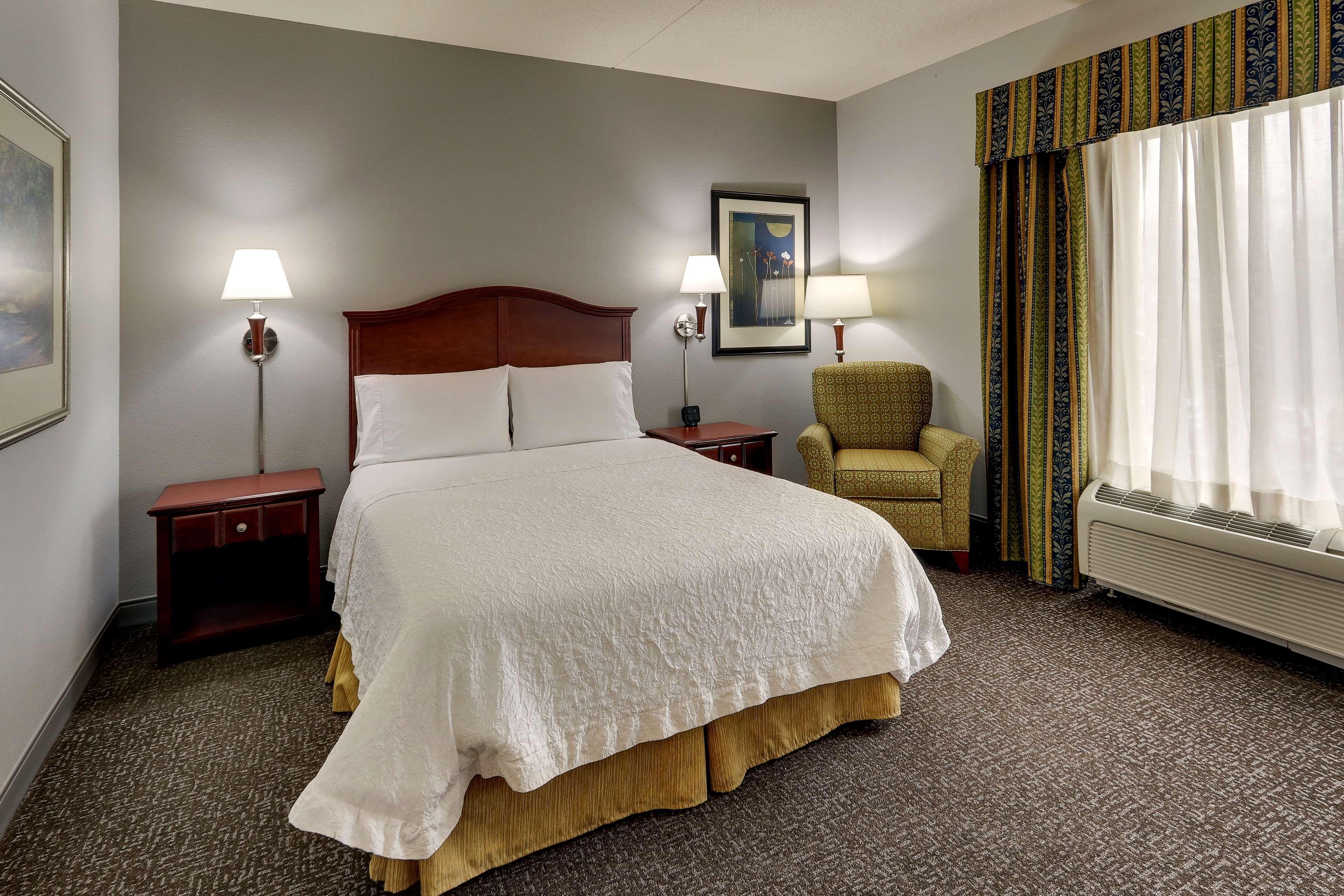 Hampton Inn & Suites Indianapolis-Airport Ngoại thất bức ảnh