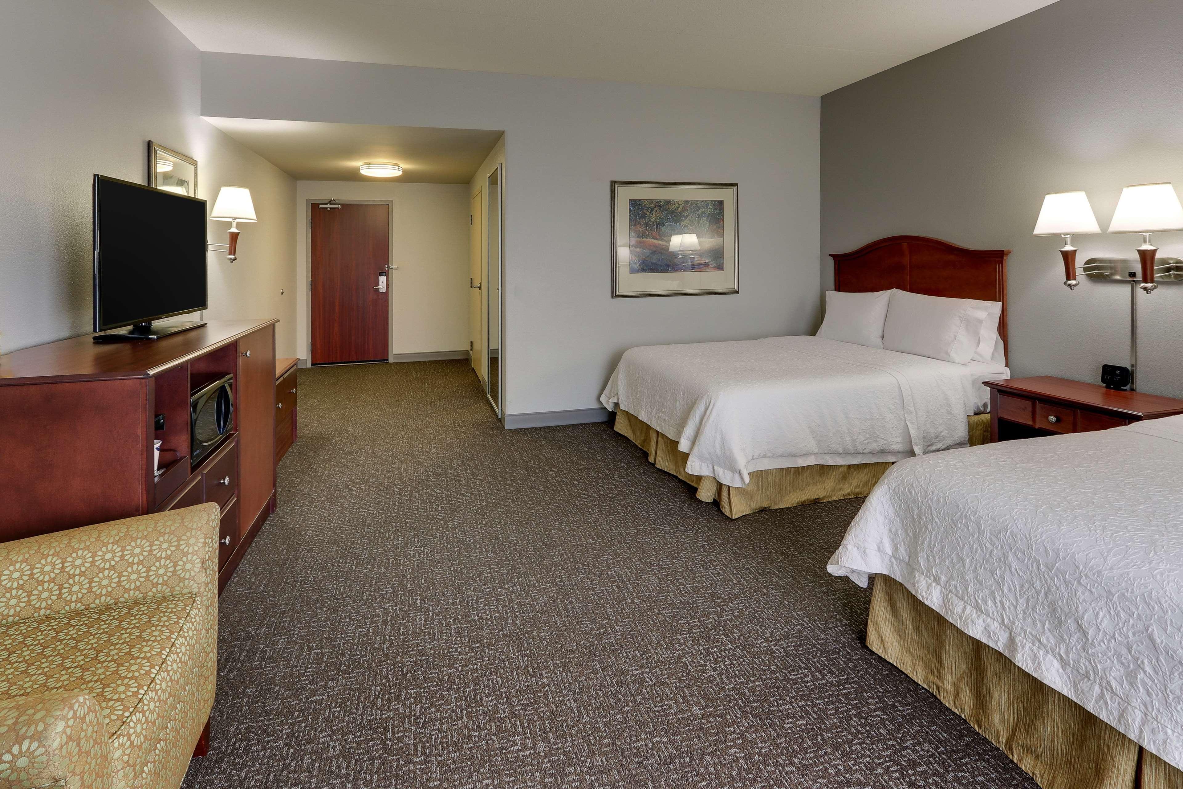 Hampton Inn & Suites Indianapolis-Airport Ngoại thất bức ảnh
