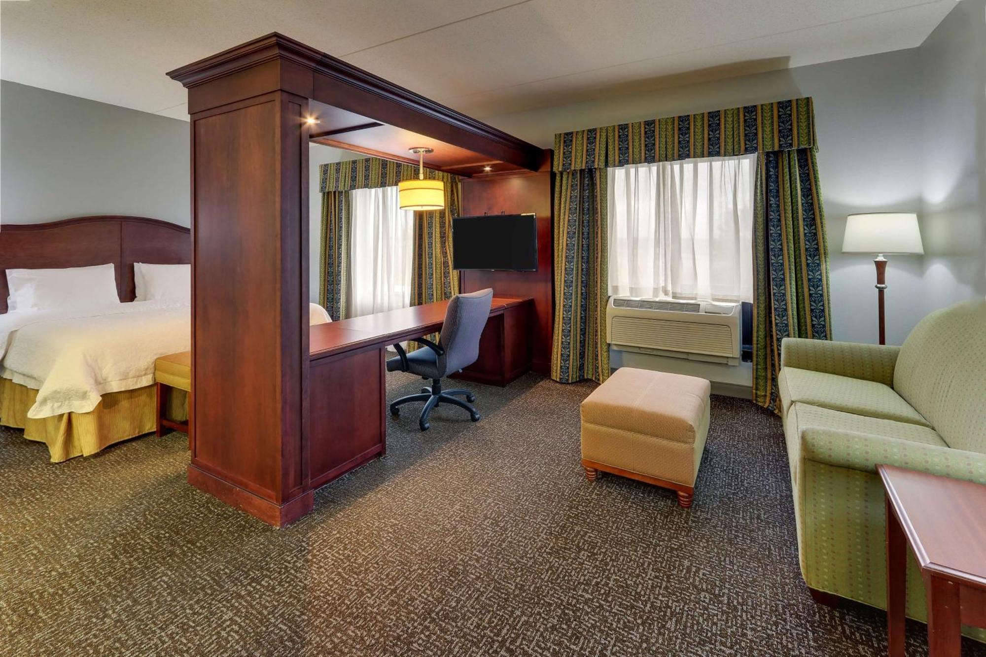 Hampton Inn & Suites Indianapolis-Airport Ngoại thất bức ảnh