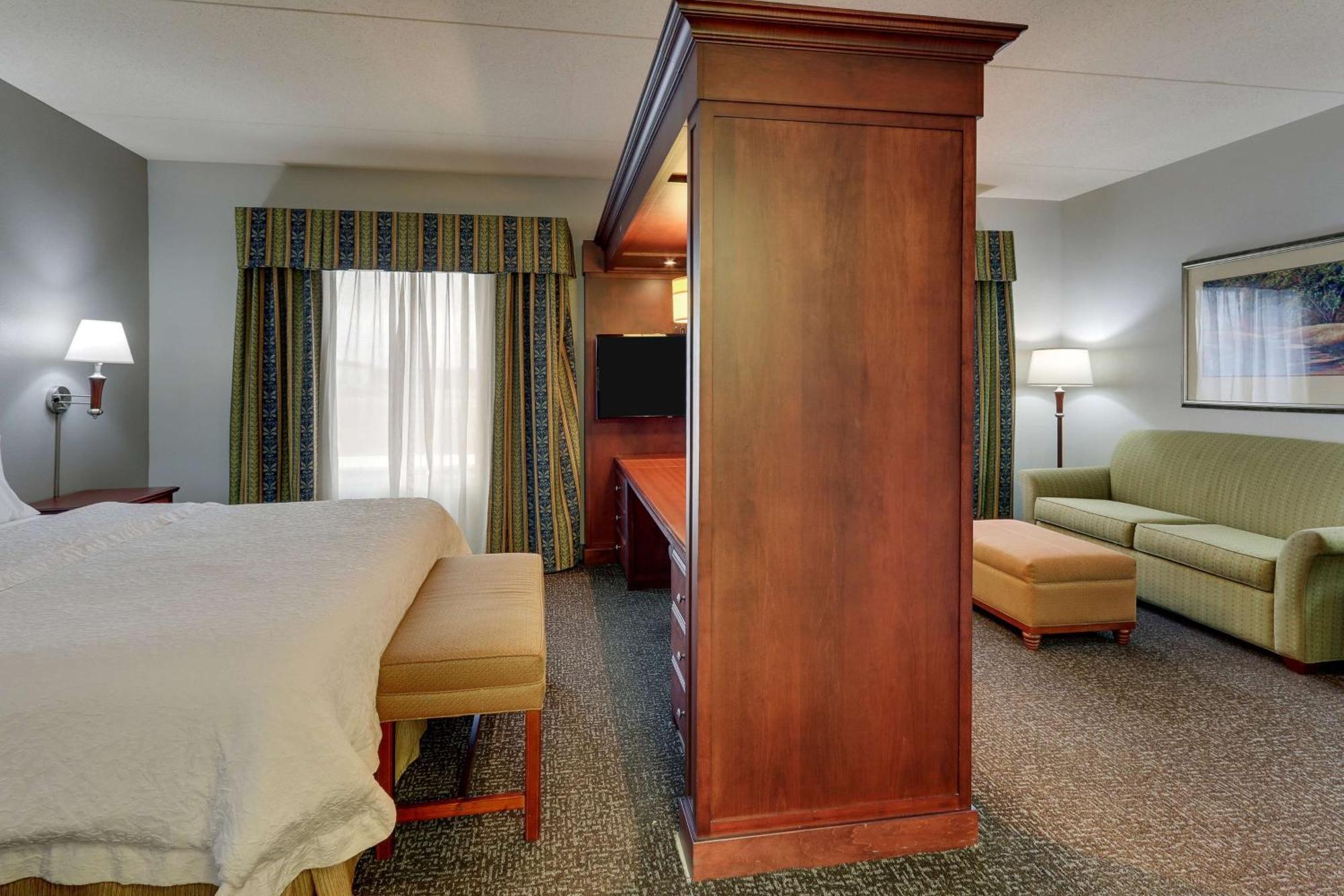 Hampton Inn & Suites Indianapolis-Airport Ngoại thất bức ảnh